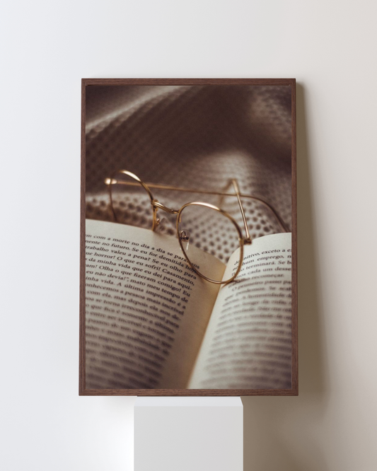 Golden Chapters – Book & Glasses Wall Art | Cozy Minimal Aesthetic Frame